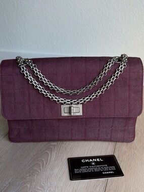 CHANEL Reissue Style Double Flap – Burgundy Textile